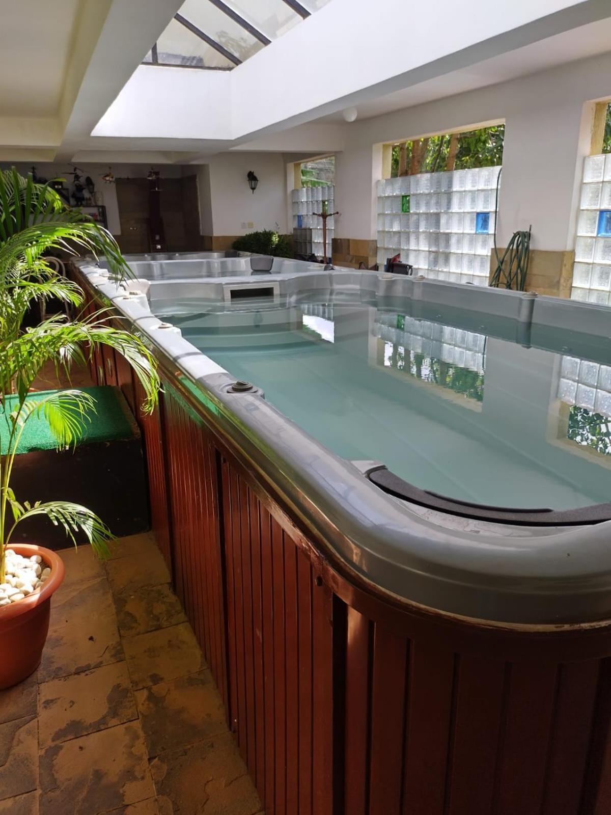 Florances Rest House Найроби Экстерьер фото