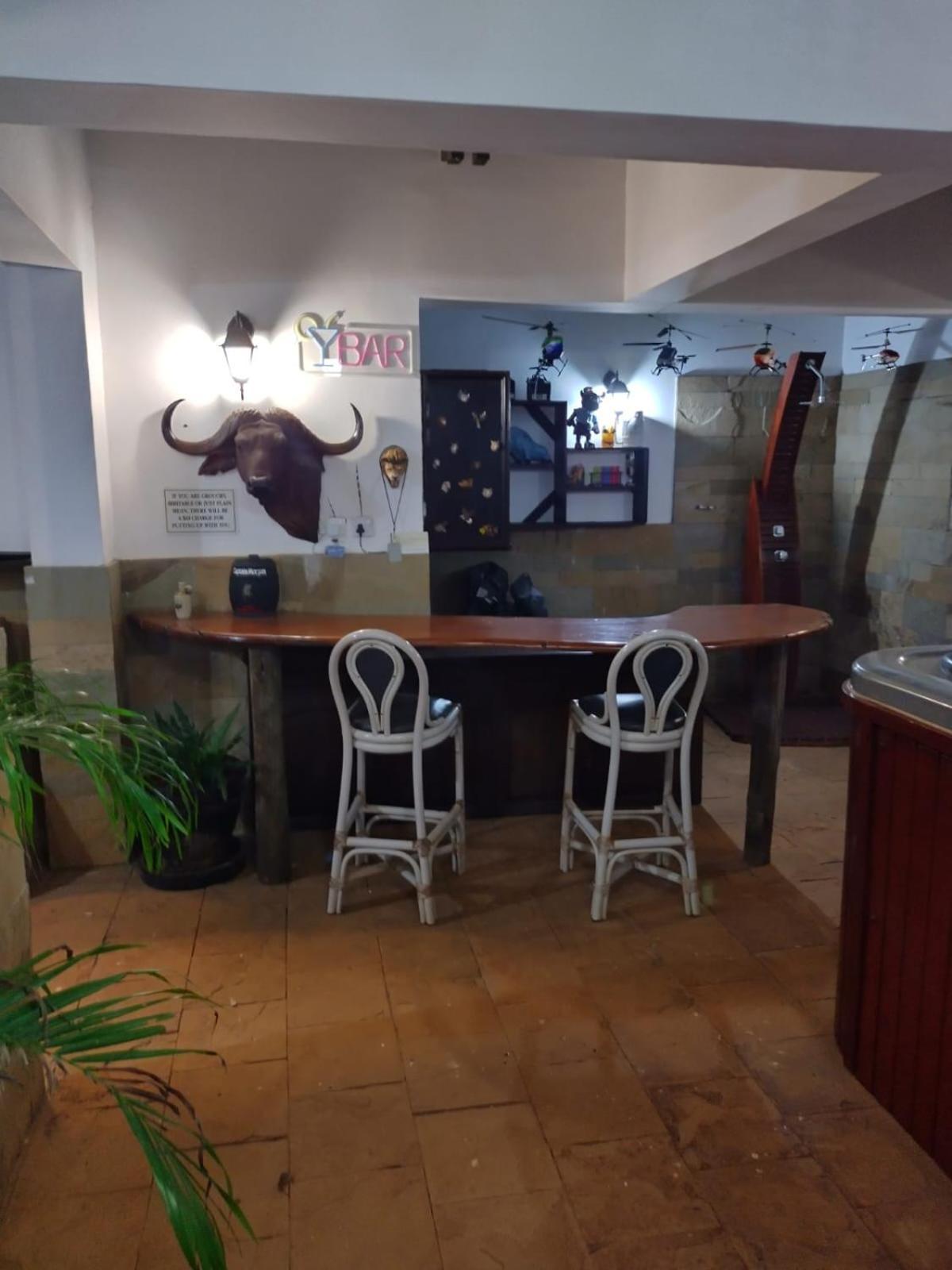 Florances Rest House Найроби Экстерьер фото