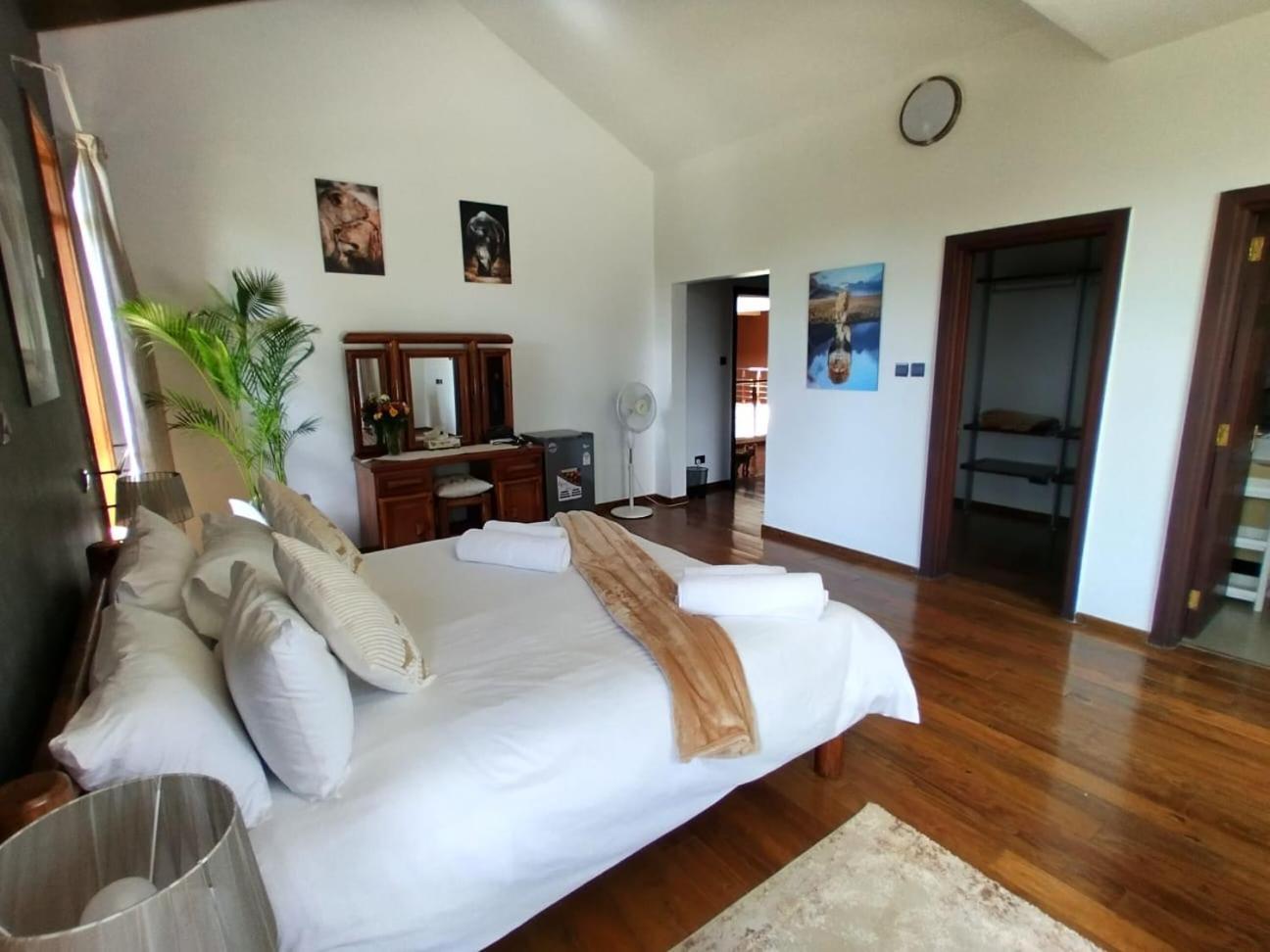 Florances Rest House Найроби Экстерьер фото
